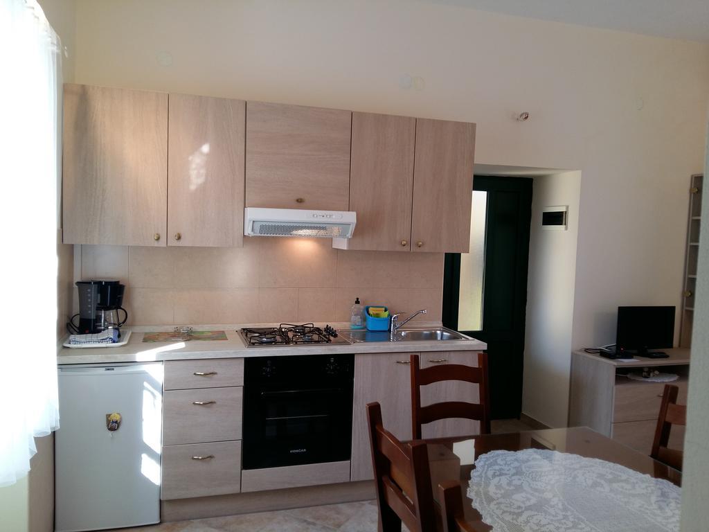 Milutinov Dvor Apartments Врси Екстер'єр фото